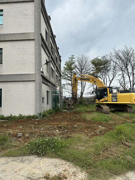 ���ت��