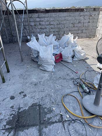 �y���T�P�