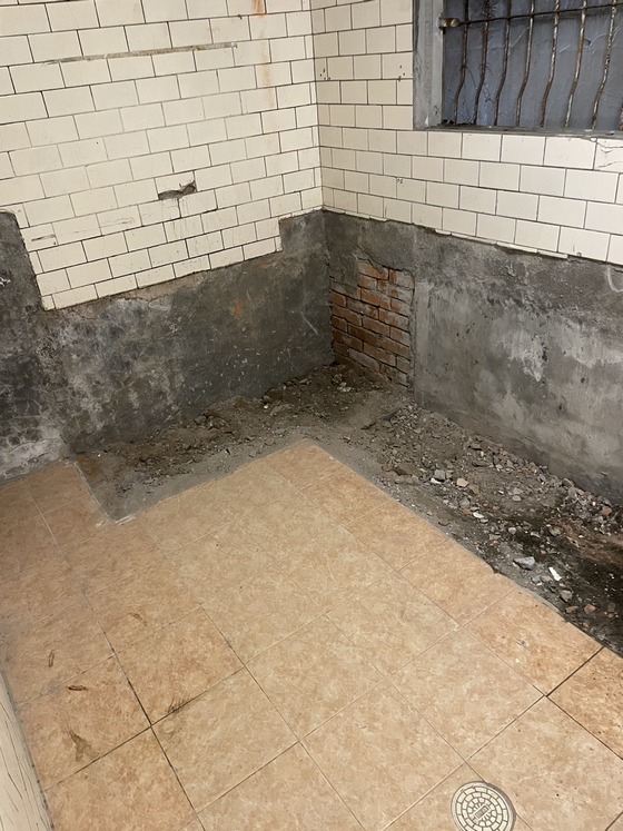 �y�����۩