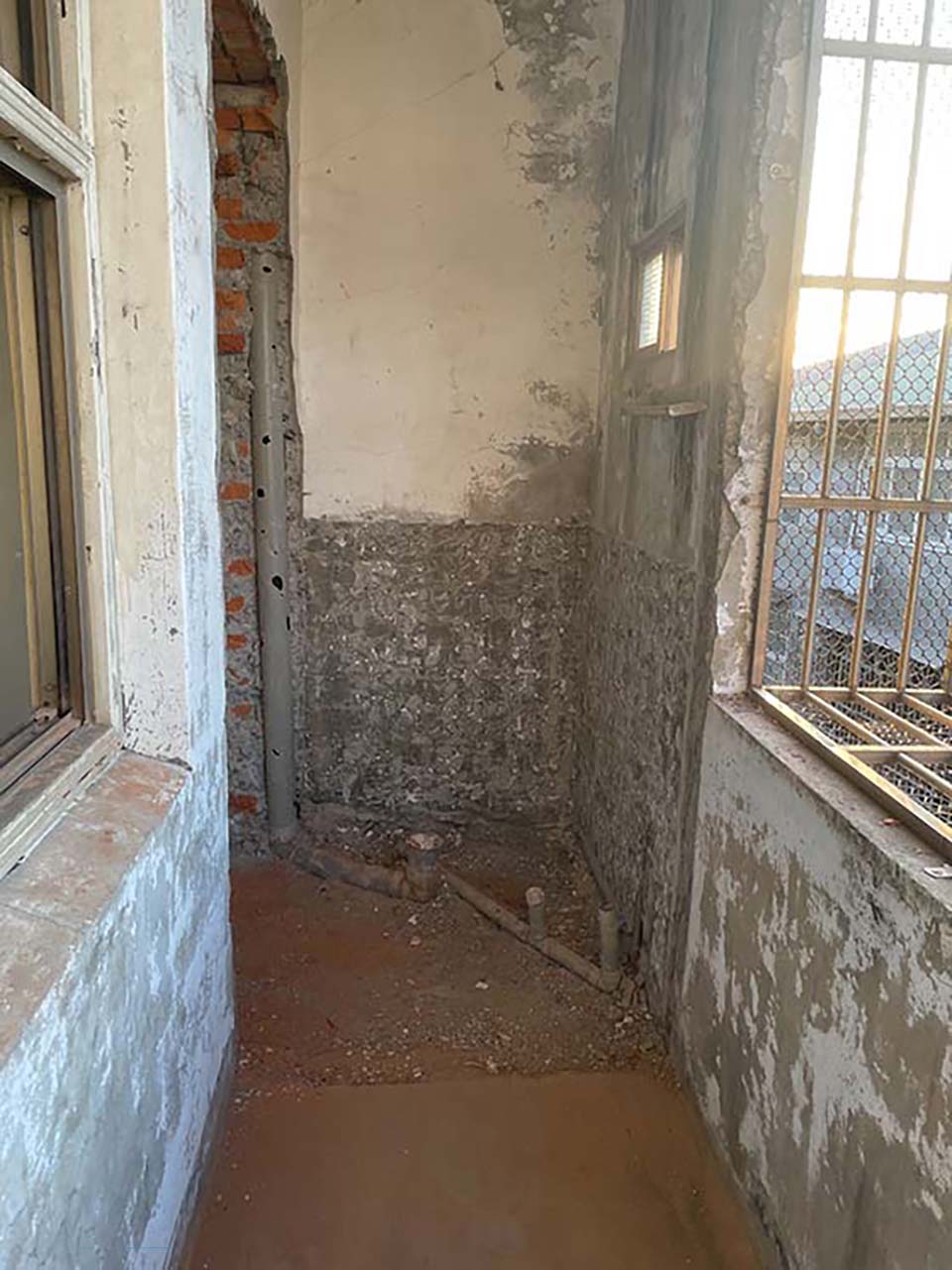 �������ۤu�{