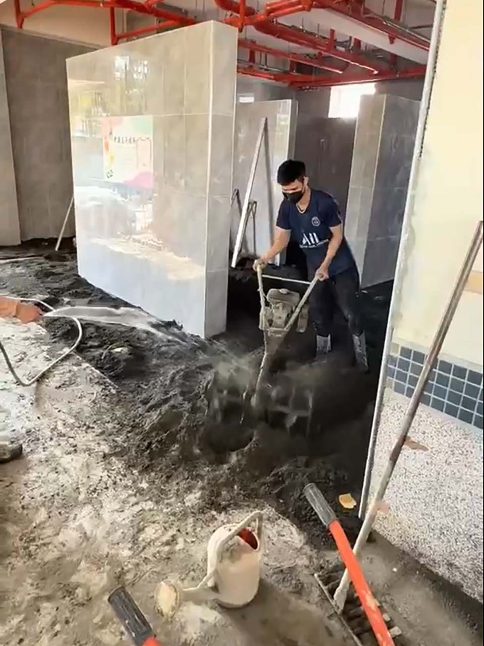 �����d�@�u�{