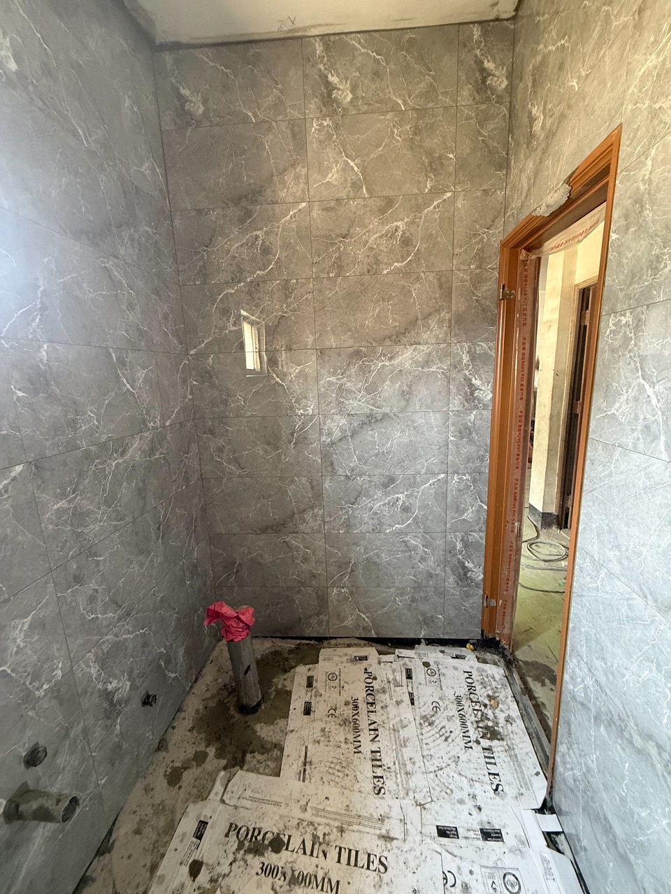 鼓山區貼壁磚鋪地磚