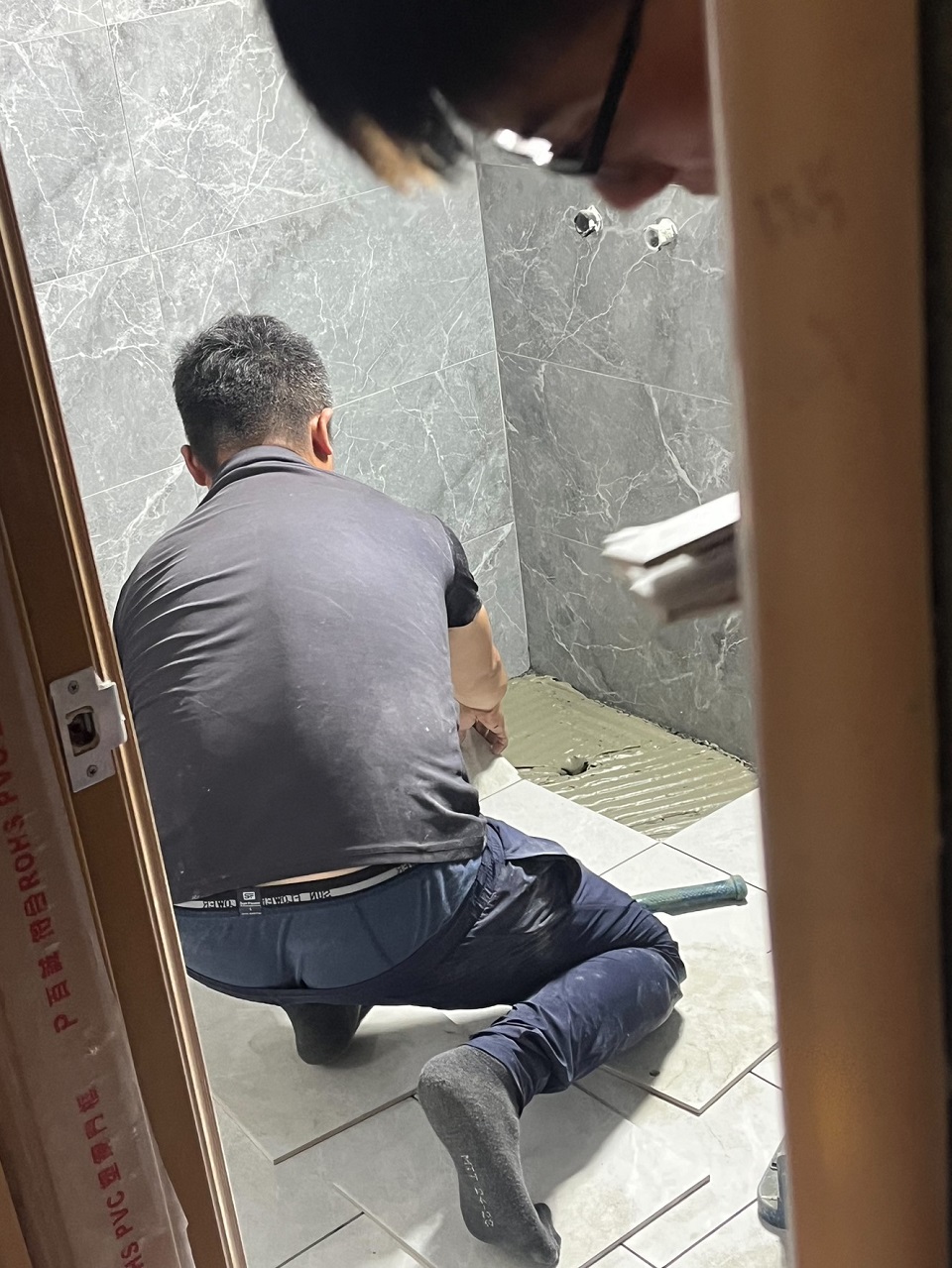 鼓山區貼壁磚鋪地磚