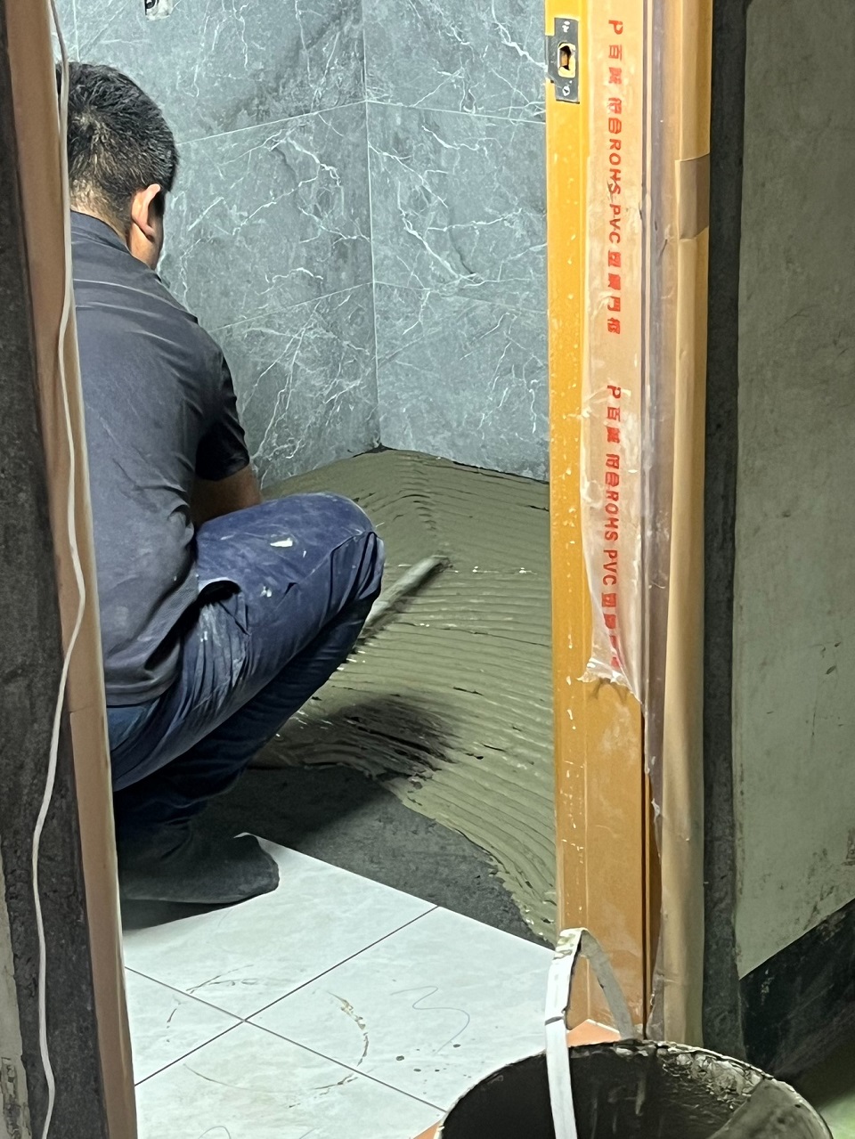 鼓山區貼壁磚鋪地磚