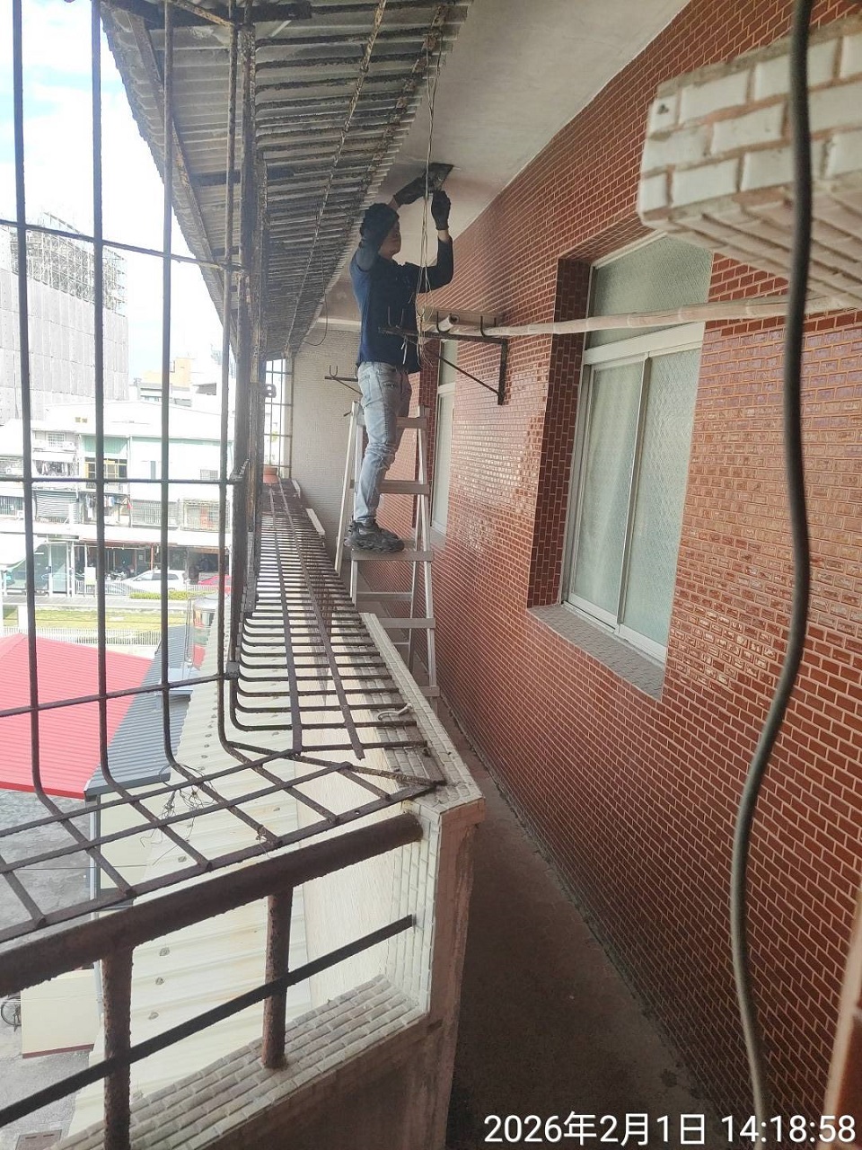 高雄鼓山水電工程-抽換電線