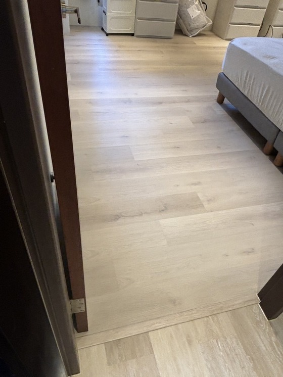 台中木地板-客廳鋪木地板