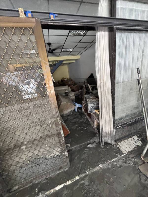 ��U�Ὤ���_�m����a�᭫��