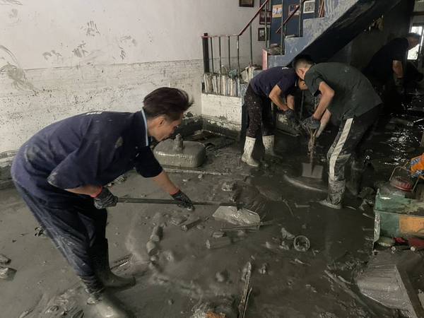 ��U�Ὤ���_�m����a�᭫��