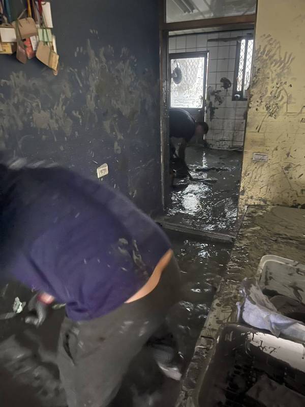 ��U�Ὤ���_�m����a�᭫��