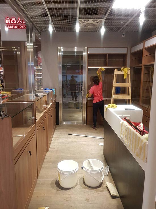 ����m�����M��