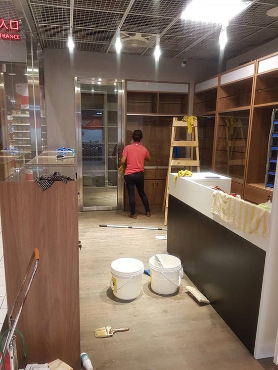 ����m�����M��