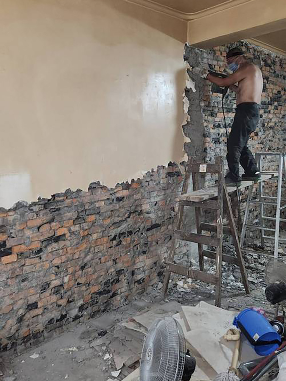 �T������C