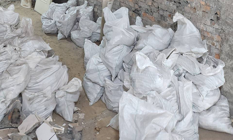 ���˩�M�B