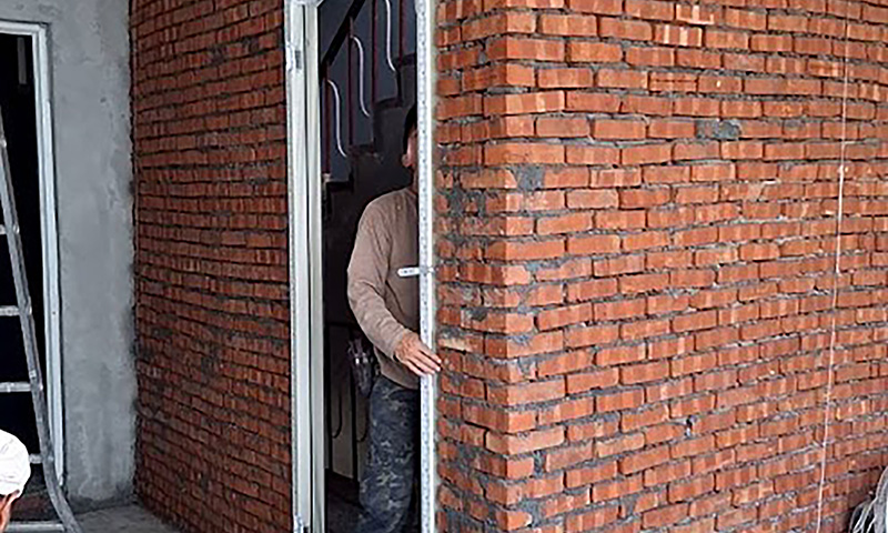 ���M�j��j��