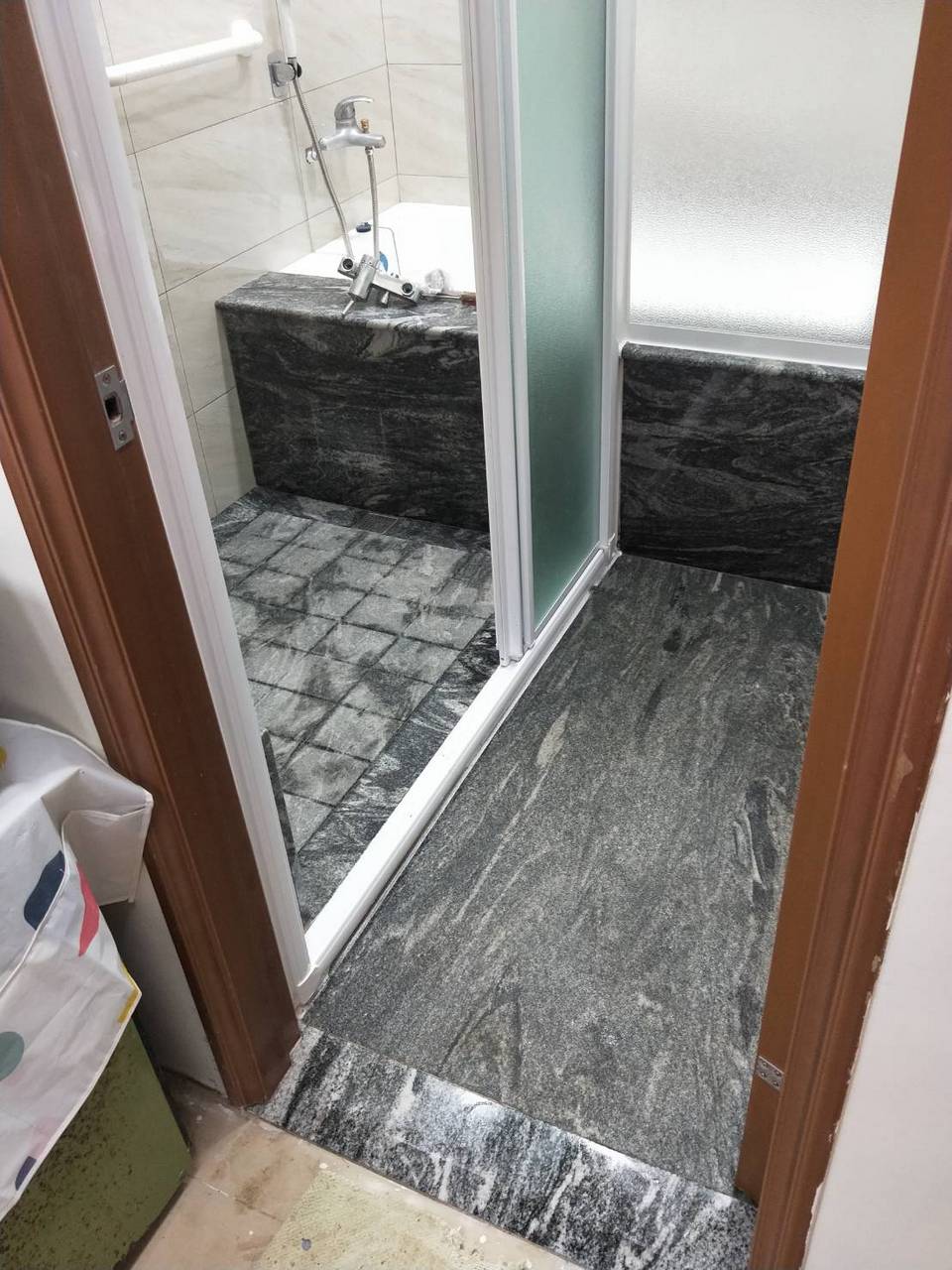 ����׳�, �D�Ǿ��