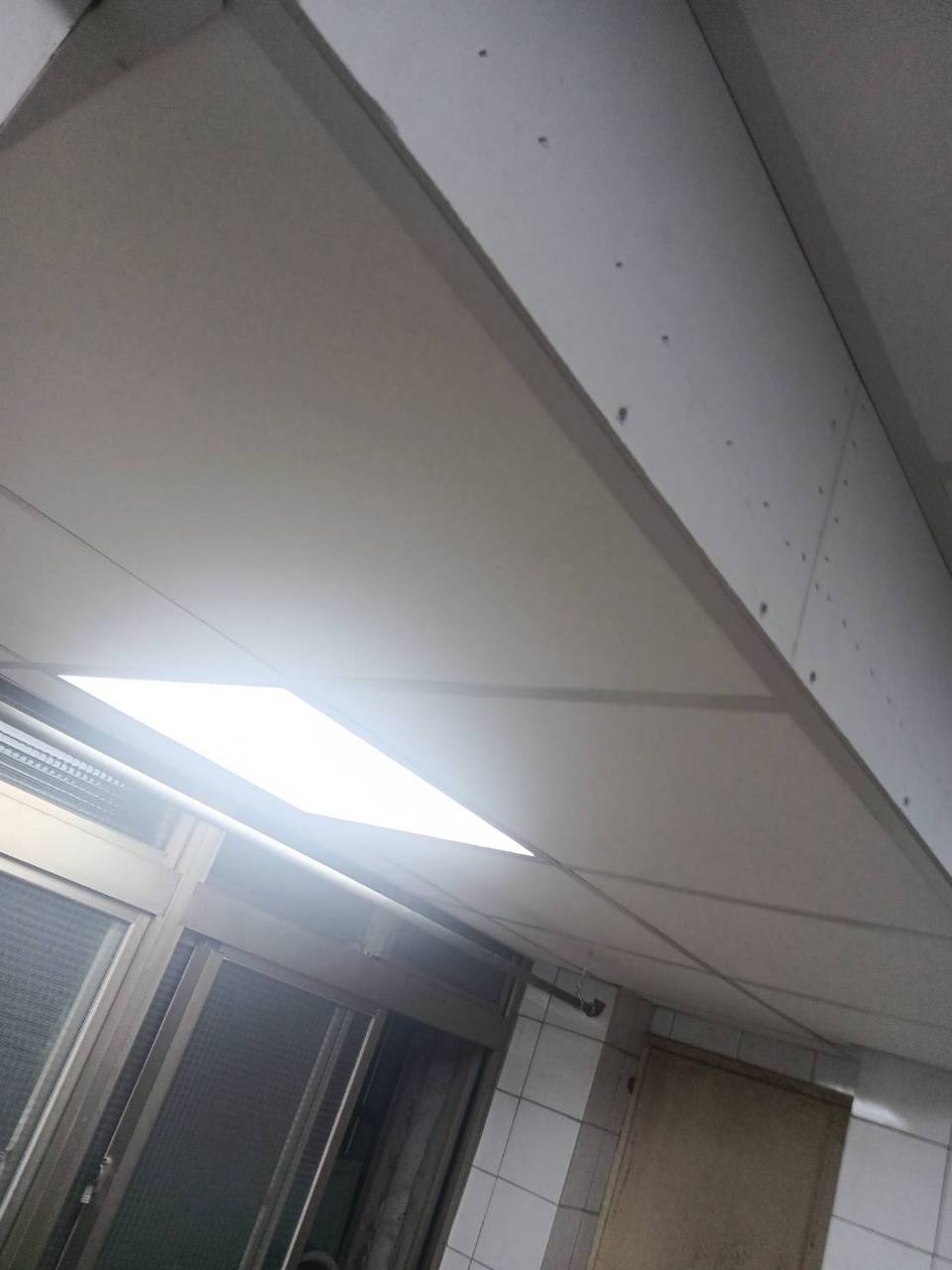 �x�_�����s�ϻ����[�Ѫ�O���C�I�u