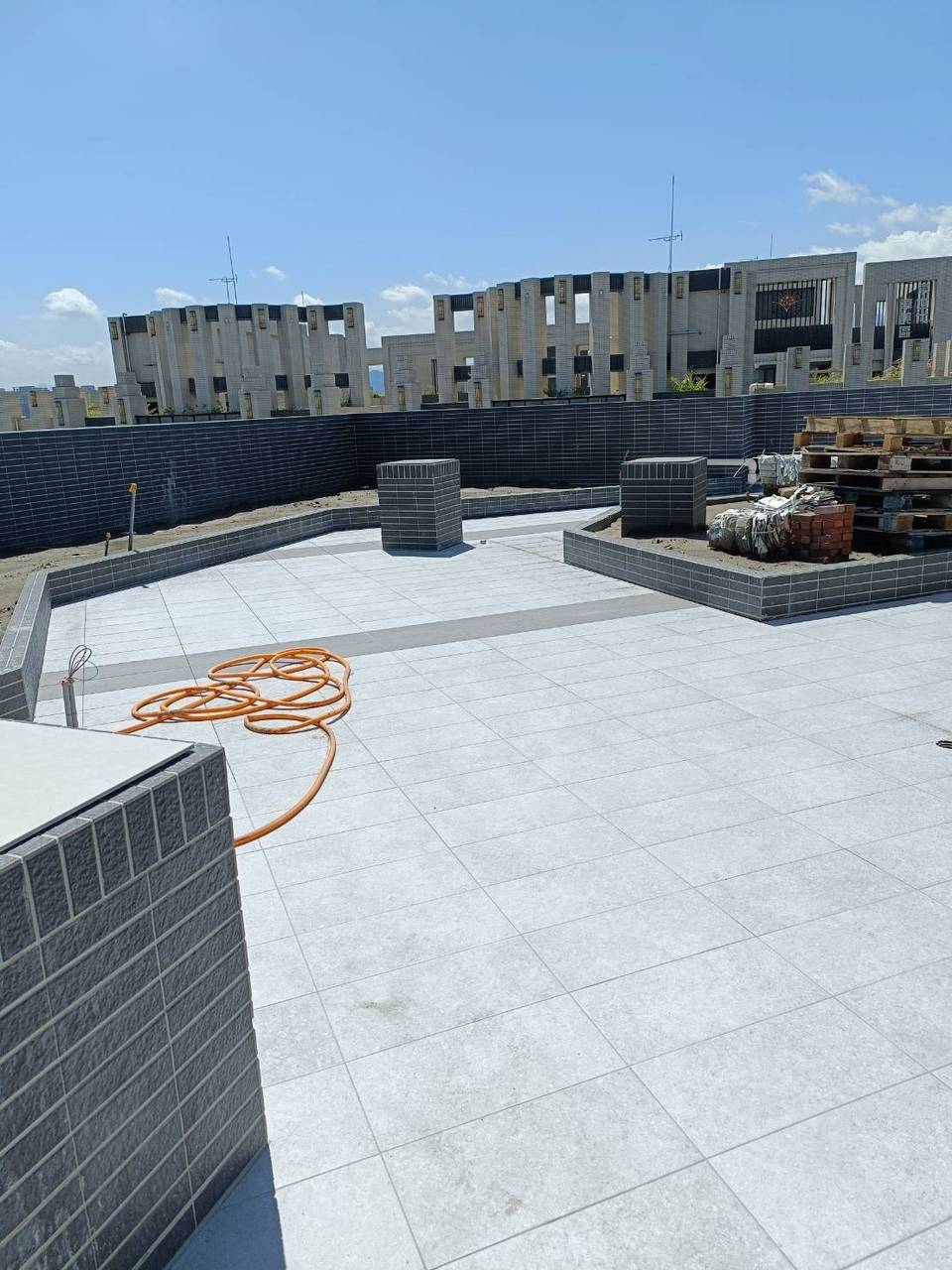 �s�����Ӧa�W����