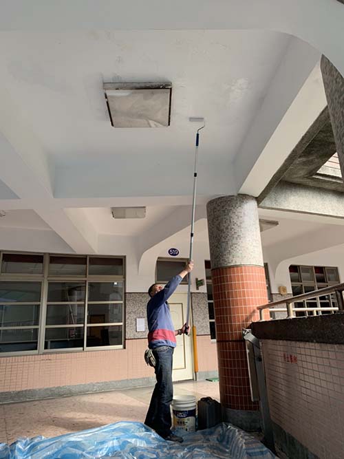 �T���o��-���Y�W���𭱨�s