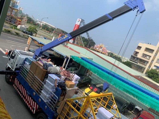 台南吊卡車
