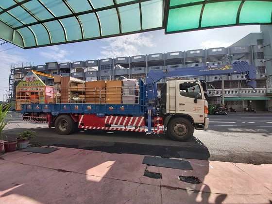 台南吊卡車