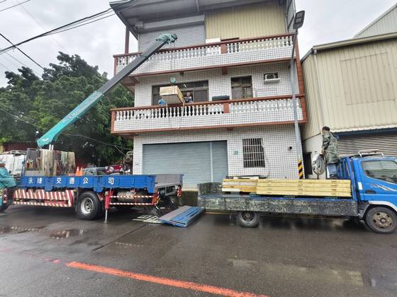 台南市大內區吊掛冷凍庫板