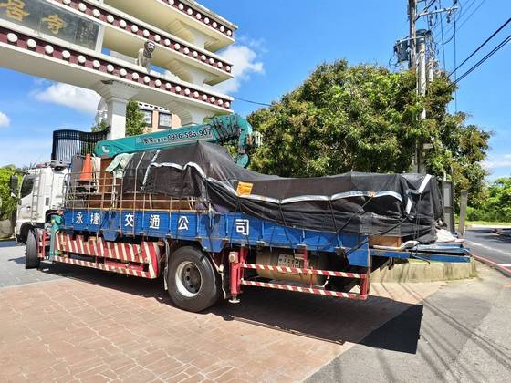 台南左鎮吊掛神桌物品