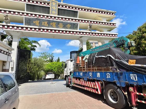 台南左鎮吊掛神桌物品