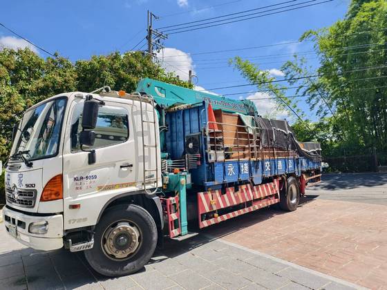 台南左鎮吊掛神桌物品