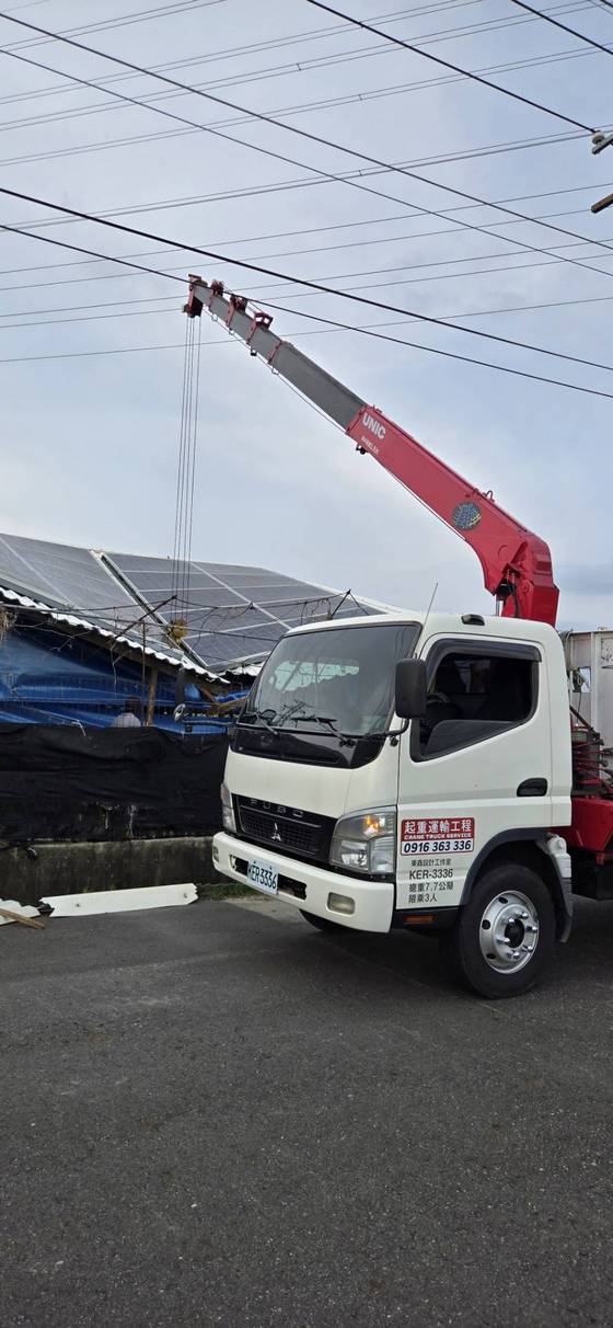 六甲區雞舍屋頂塌陷吊掛重新整修