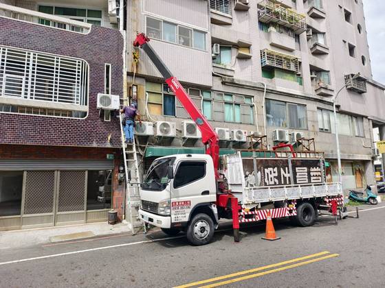 台南東區拆除招牌工程